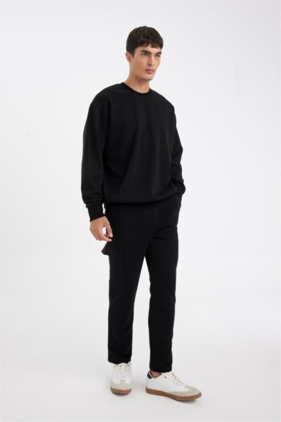 Black Slim Fit Pocketed Straight Leg Cargo Sweatpants