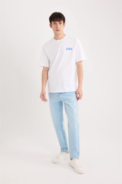 تيشيرت قطن أوفر سايز نص كم بياقة مستديرة بطبعة من الخلف