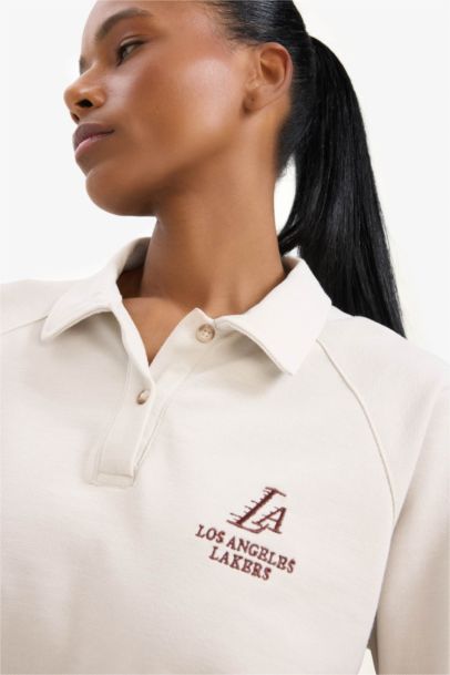 Спортивный свитшот с воротником-поло и логотипом NBA Los Angeles Lakers от DeFactoFit