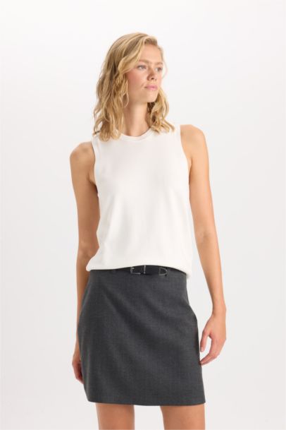 Pull sans manche en tricot basique à col rond Coupe slim