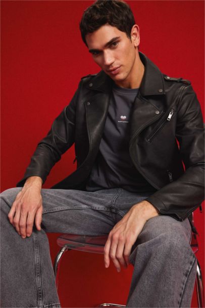 Su İtici Gömlek Yaka Fermuarlı Cepli Omuz Detaylı Suni Deri Mont