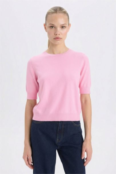 Pull en tricot basique à col rond et manches courtes Coupe régulière