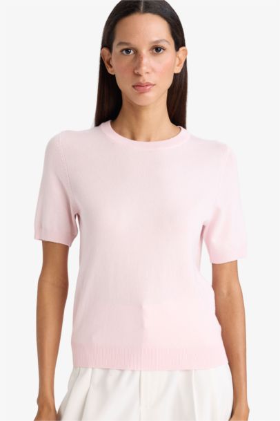 Pull à col rond et manches courtes Coupe régulière