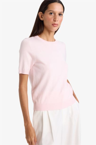 Pull à col rond et manches courtes Coupe régulière