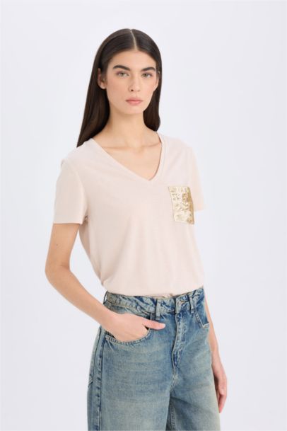 تيشيرت نص ردن قصة مريحة بياخة V