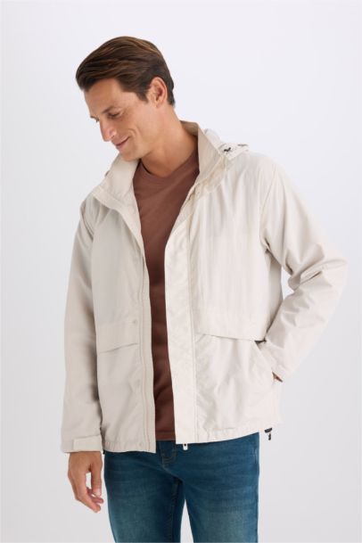 Su İtici Kapüşonlu Yağmurluk