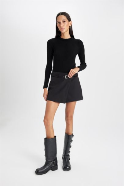 شورت قصة A بخصر عالي