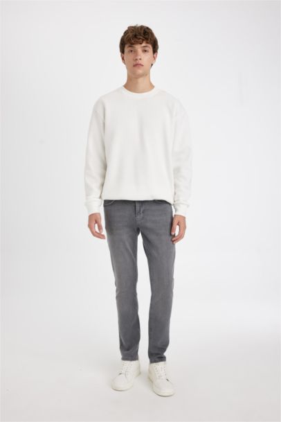 بنطلون جينز بيدرو سليم فيت برجل ضيق وخصر عادي رمادي