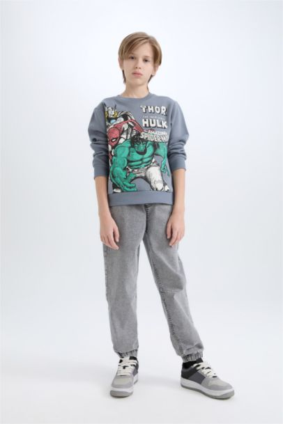 سويت شيرت قصة عادية برقبة مستديرة