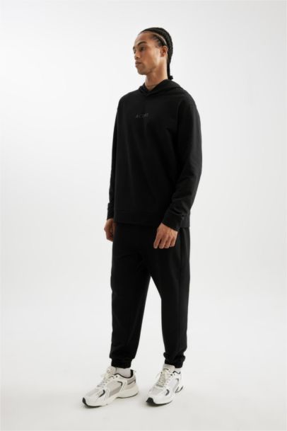 Standard Fit Jogger Sweatpants