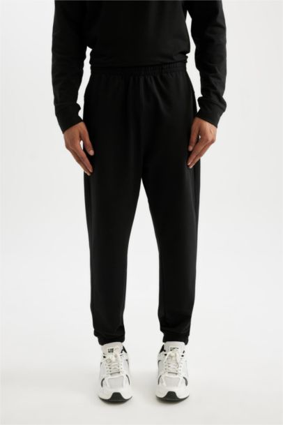 Standard Fit Jogger Sweatpants