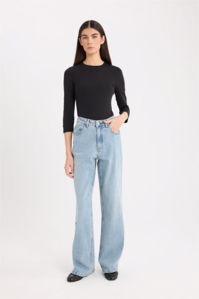 بودي كم طويل قصة عادية برقبة مستديرة بأزرار