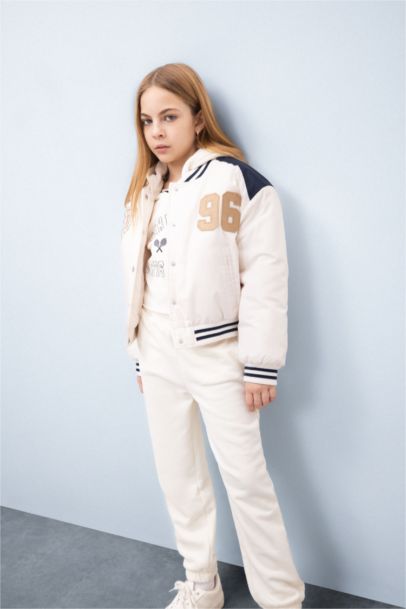 Su Geçirmez Şişme Bomber Mont Kapüşonlu Kolej Yaka Nakışlı Cepli Kız Çocuk