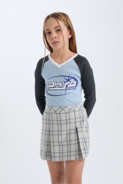 Slim Fit Dar Kesim V Yaka Baskılı Fitilli Kaşkorse Uzun Kollu Tişört Kız Çocuk