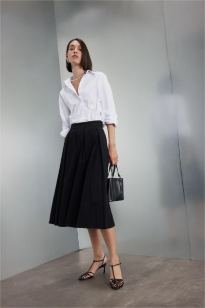 Pleated Flexible Waisted Basic Black Midi Skirt
