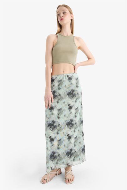 A Form Patterned Regular Waist Cotton Lining Tulle Maxi Skirt