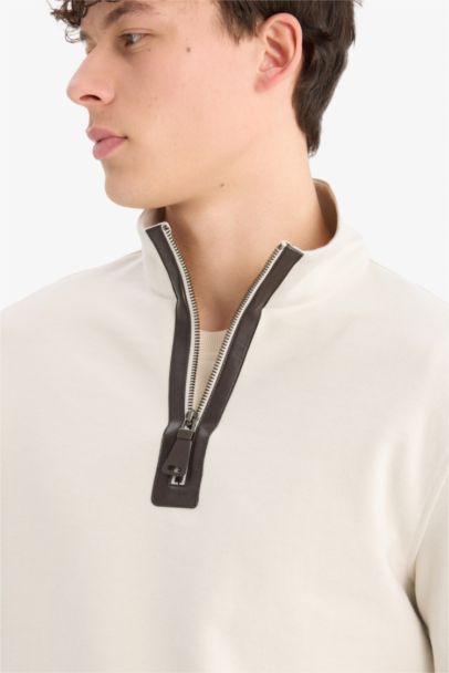 Regular Fit Dik Yaka Yarım Fermuarlı Basic Düz Sweatshirt