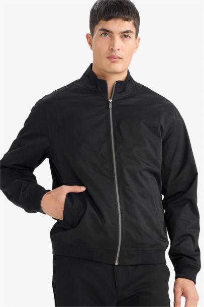 جاكيت سليم فيت بياقة عالية مبطن