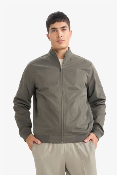 جاكيت مبطن بسوستة سليم فيت