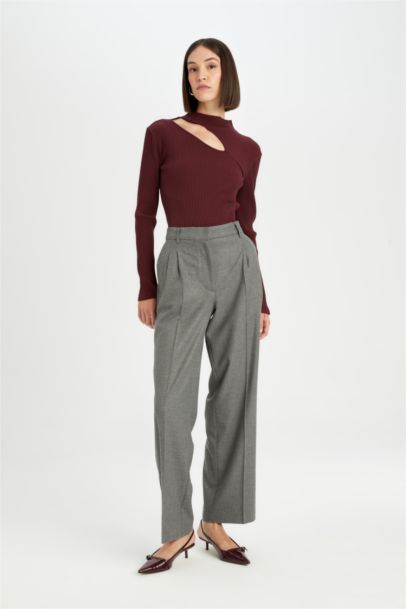 Wide Leg Pocketed High Waist Pleated Classic Trousers