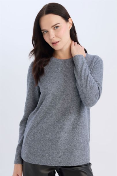 تيشيرت كم طويل قصة عادية برقبة مستديرة