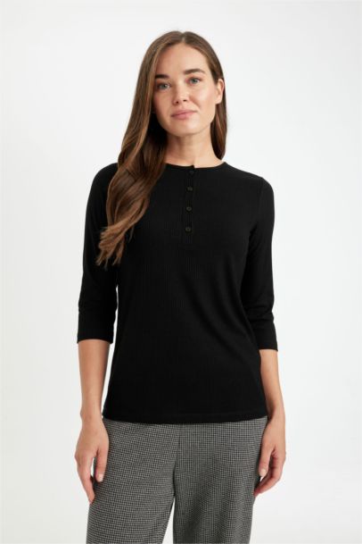 تي شيرت كم طويل مضلع قصة عادية بياقة مستديرة