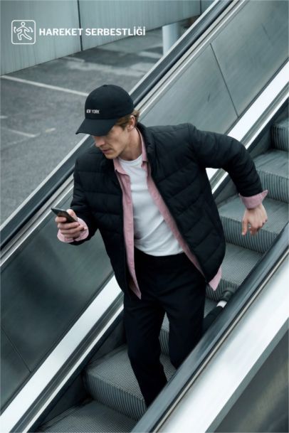 Водонепроницаемая куртка Slim Fit с воротником-стойкой на подкладке резинкой и молнией