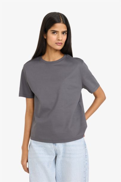 Regular Fit дөңгелек жағалы қысқа жеңді футболка