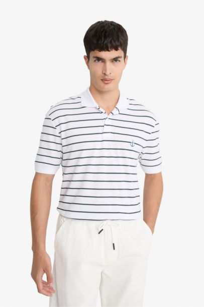 تيشيرت بولو قصة عادية بياقة بولو