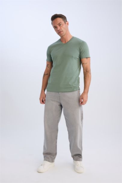 New Regular Fit V-Neck Short Sleeve T-Shirt