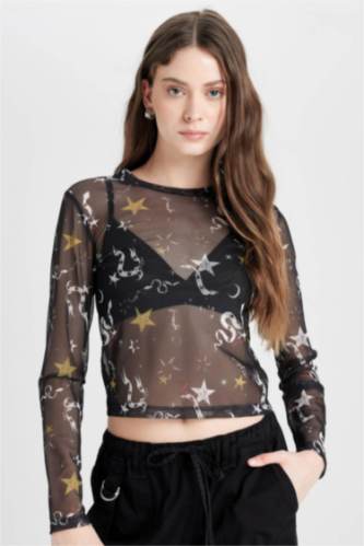 Fitted Vücuda Oturan Desenli Tül Kısa Kollu Siyah Tişört