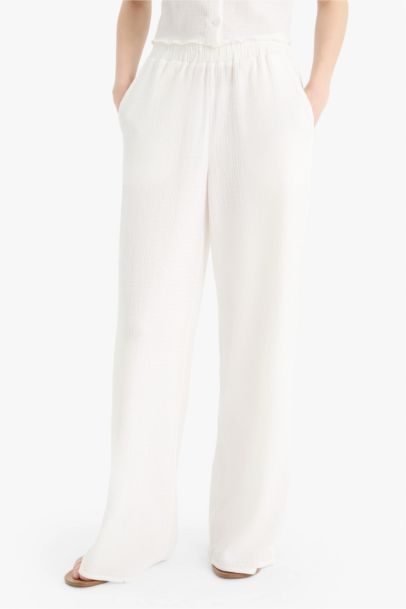 Pantalon large en crêpe à taille élastique