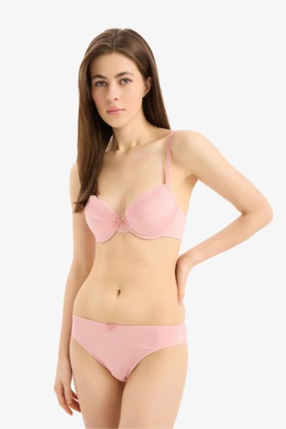 Fall in Love Lace Detail