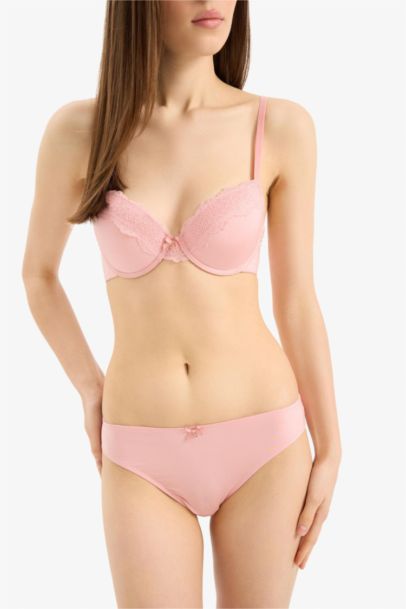 Fall in Love Lace Detail