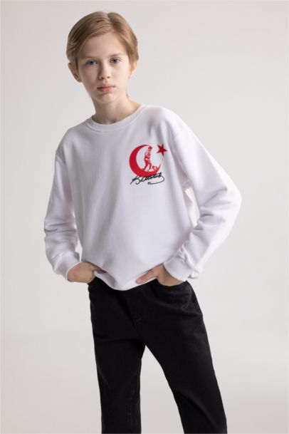 Beyaz Bisiklet Yaka Atatürk Baskılı Nakışlı Sweatshirt Erkek Çocuk