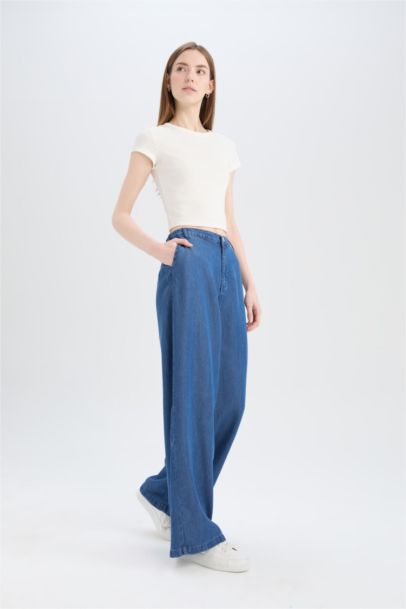 بنطلون جينز برجل واسع وايد ليج وخصر عالي