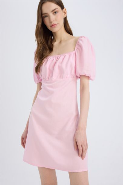 Мини платье с квадратным вырезом и коротким рукавом, А-силуэт