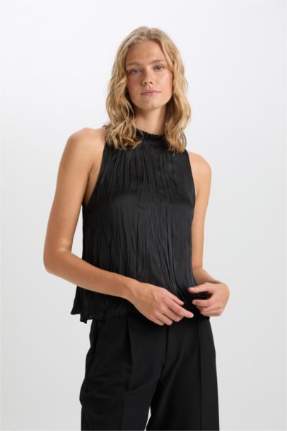 Black Regular Fit Basic Aerobin Sleeveless Blouse