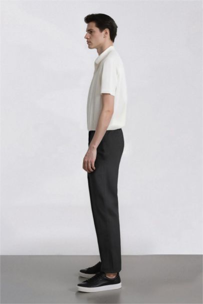 بنطرون سادة جوجر برجل عادي برباط