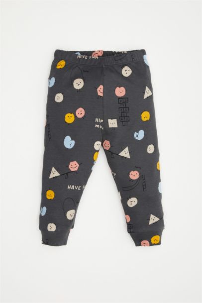 بيجاما بطبعة ممتعة برقبة مستديرة من قطعتين