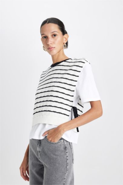 Regular Fit Bisiklet Yaka Çizgili Yan Bağcıklı Süveter