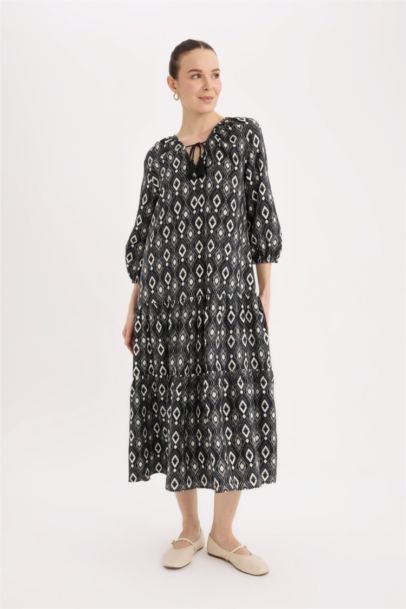 Robe Tissée À Manches Longues Col En V