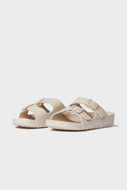 شبشب إيفا بكعب مسطح