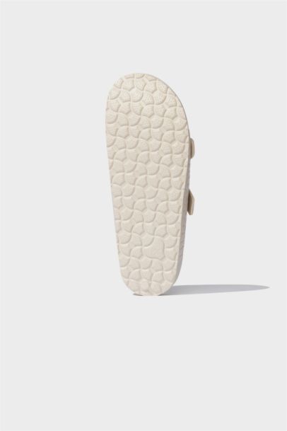 شبشب إيفا بكعب مسطح