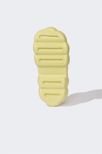 صندل بكعب مسطح