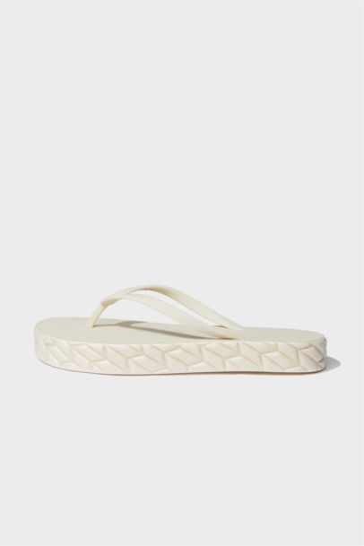 شبشب حريمي فليب فلوب إيفا بيج بكعب مسطح