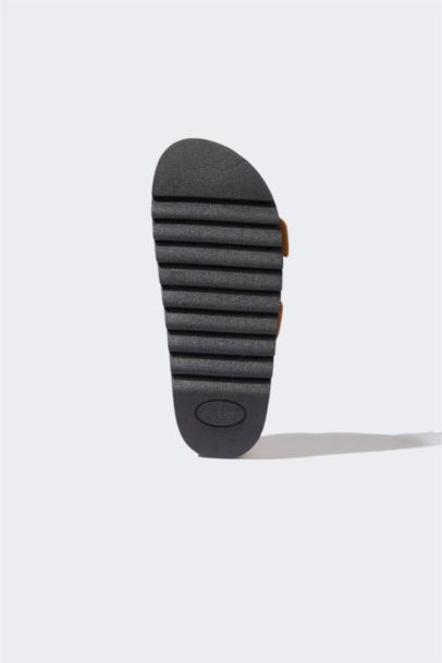 Woman Flat Sole Faux Leather Slippers