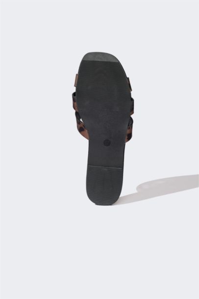 Woman Flat Sole Faux Leather Slippers