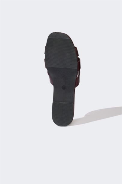 Woman Flat Sole Faux Leather Slippers