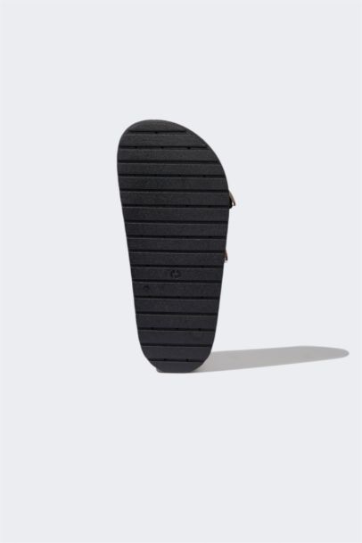 Woman Flat Sole Faux Leather Slippers